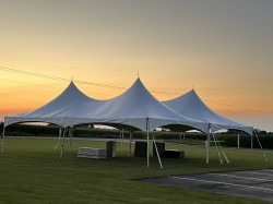 E3428A5B 4A07 44E8 9B06 87CF350FBF54 1742603845 40x40 Tent