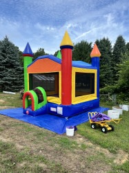 Bounce house  13x14